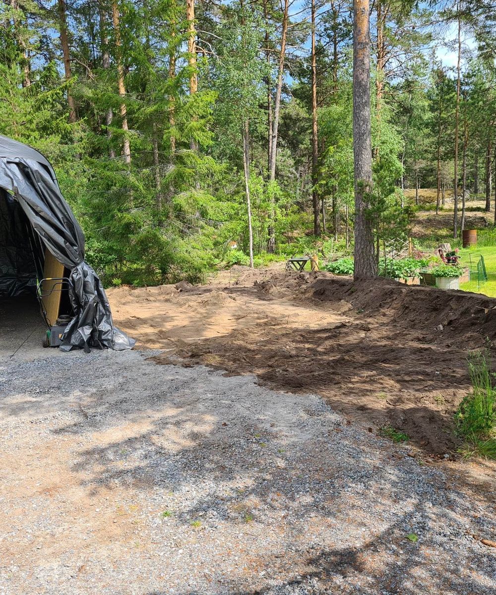 Parkering & plantering Tuja-häck, Ingarö